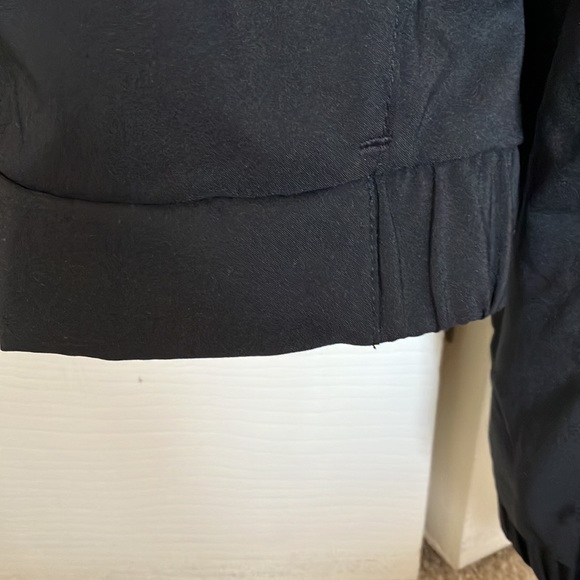 Adidas windbreaker worn once excellent condition Black logo & striped sleeve S - Picture 3 of 5